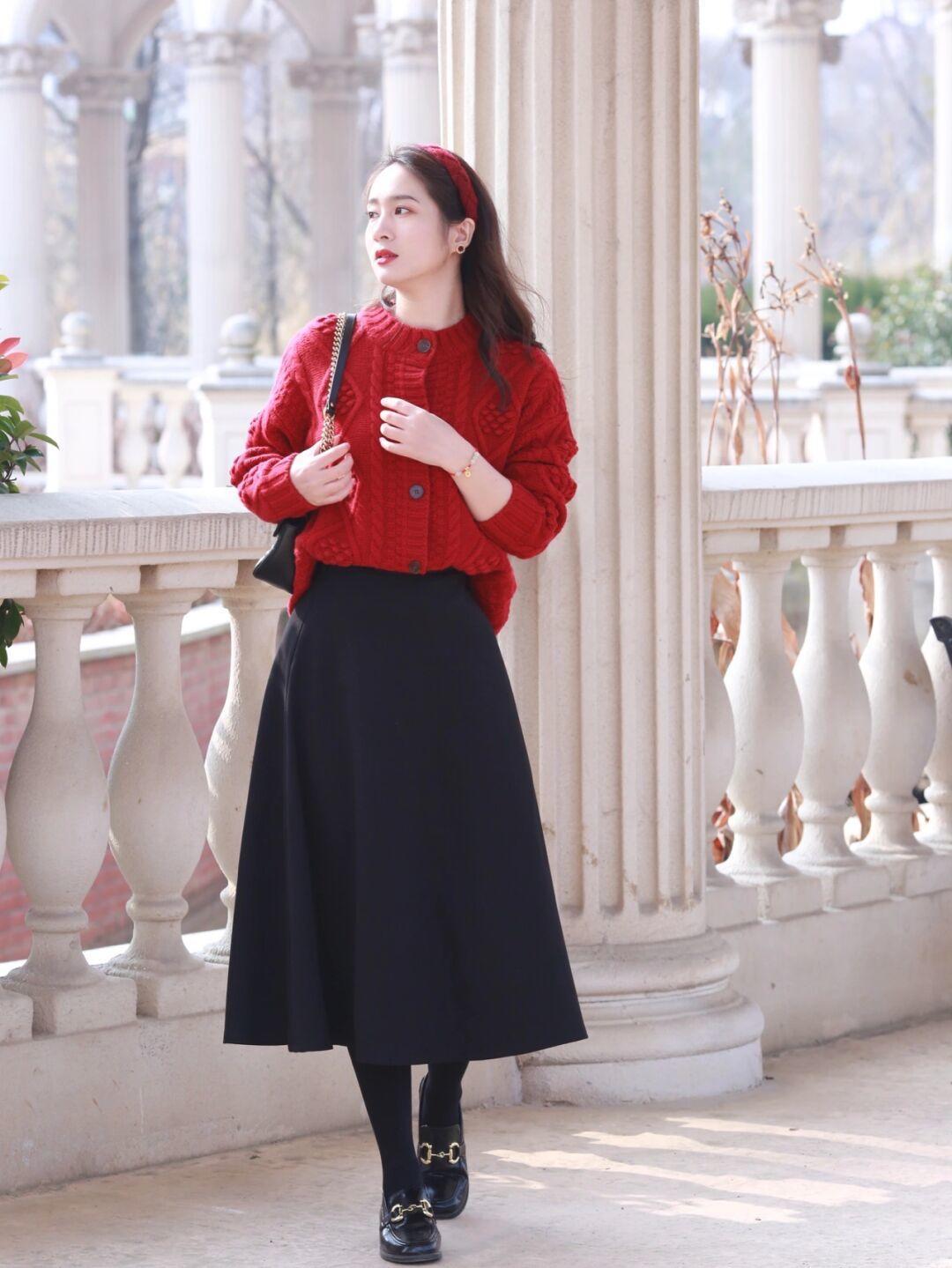 修身性 穿来穿去,还是“毛衣”最百搭,不花哨、不显胖,简约高级又时髦