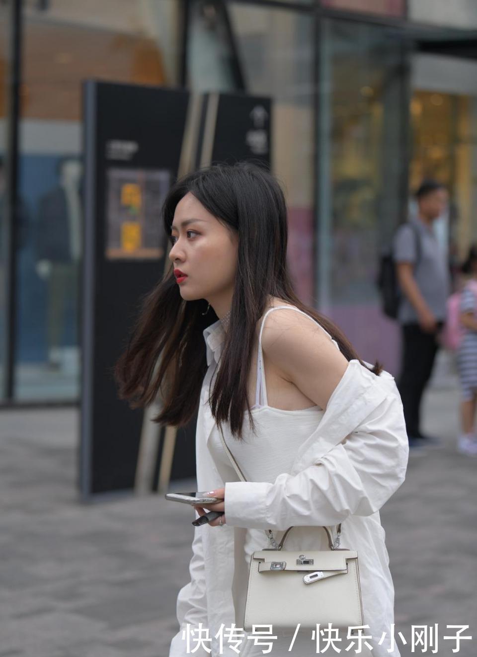 气质|从未见过如此美丽的女人!非常自信和微胖!有一种淑女的高贵气质