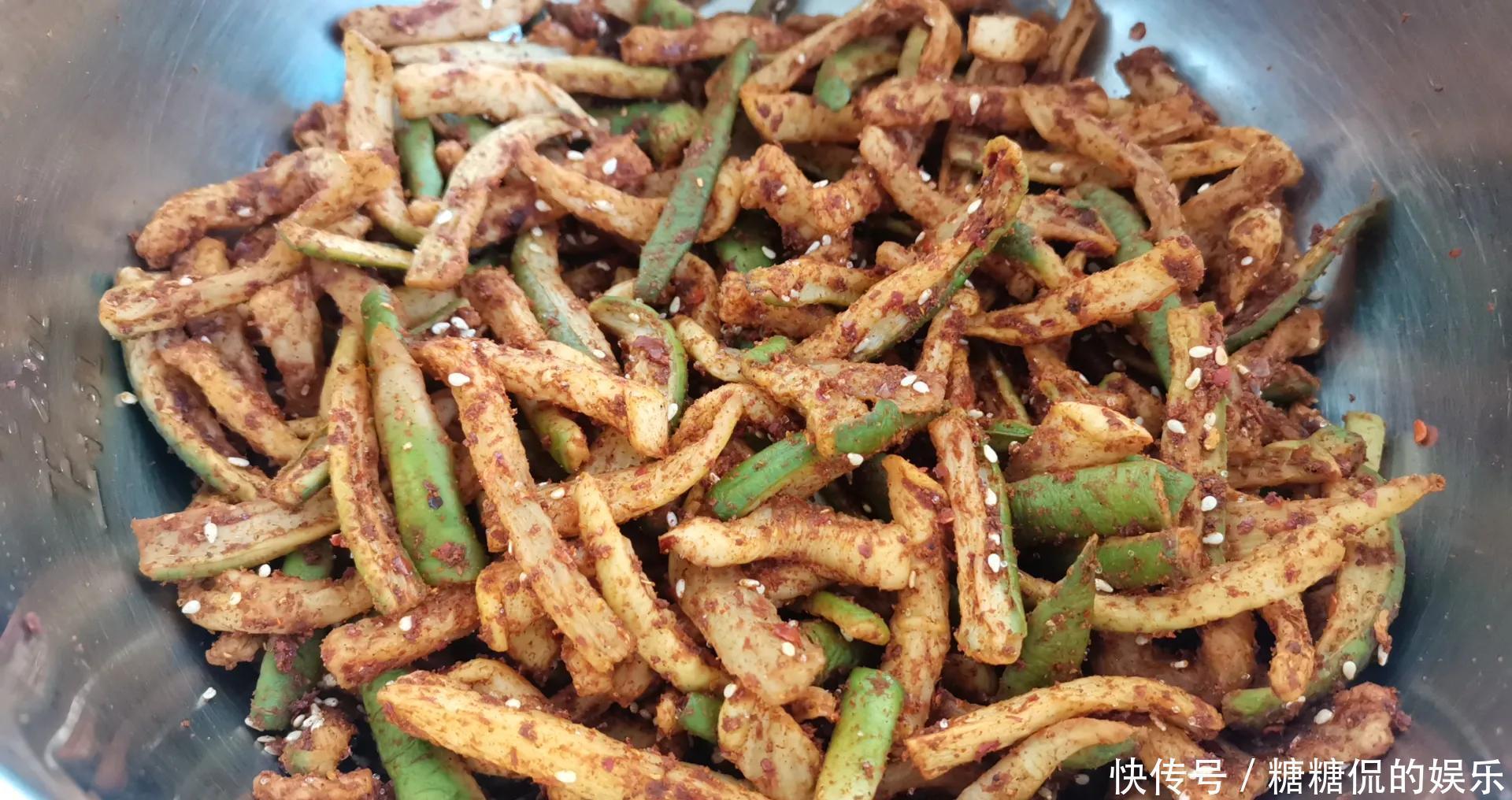 好吃|冬天农村家家必备的传统腌萝卜干,好吃开胃下饭,就爱一口