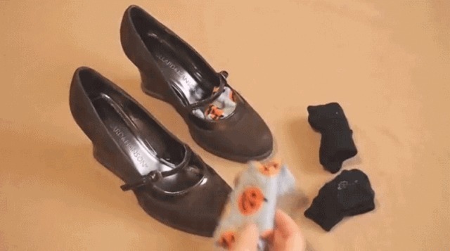 帆布鞋 新买的鞋子不合脚怎么办鞋子太小,一个塑料袋,就能变合脚