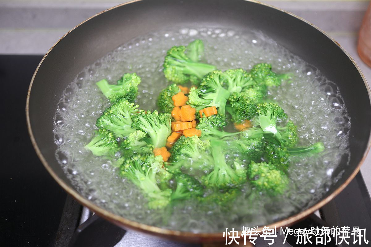 入味|想了20年的宝塔肉，第一次就成功了，蒸着吃入味又下饭，太香了