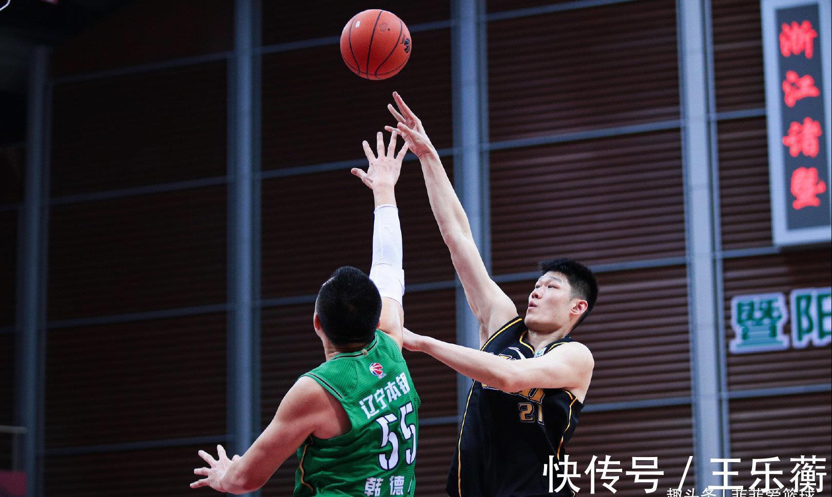 孙铭徽|CBA黑马强势来袭!8连胜压广东追辽宁,双外援豪阵冲击总冠军