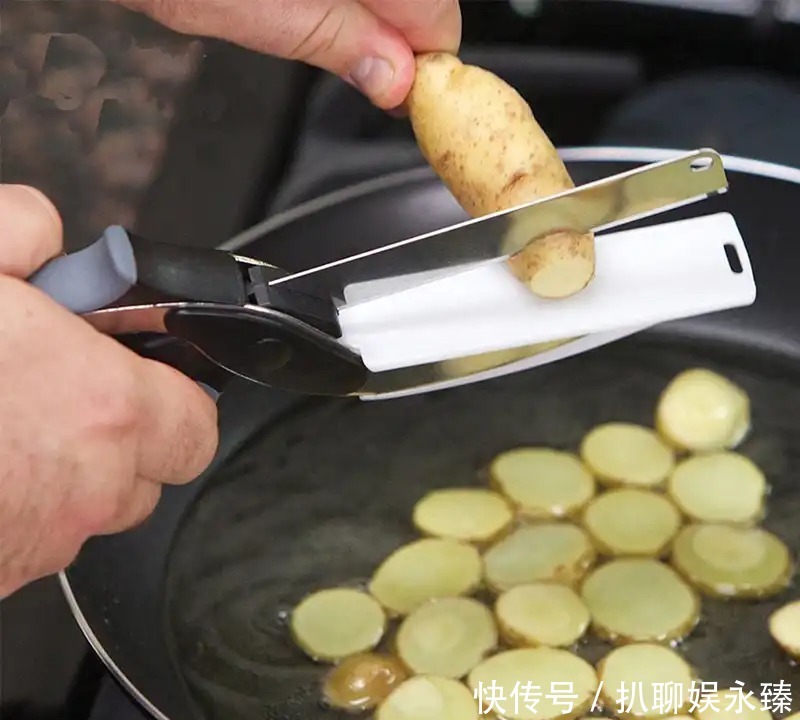  厨神|传统菜刀不吃香了，有了这“切菜神器”，还练什么刀功？秒变厨神