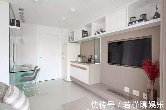 隔断|35㎡简约宜家风格装修,用玻璃隔断分区,明显空间通透显宽敞