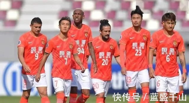 喜讯|中国足球传来喜讯广州队做出难得决定,球迷纷纷点赞!