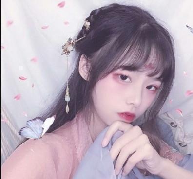 眼睛|女生平时顺手做的这几个动作,眼睛会越来越迷人,直男我顶不住