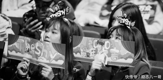 解说|乌兹在全球影响力有多大国外解说集体呼吁Uzi必须加入名人堂!