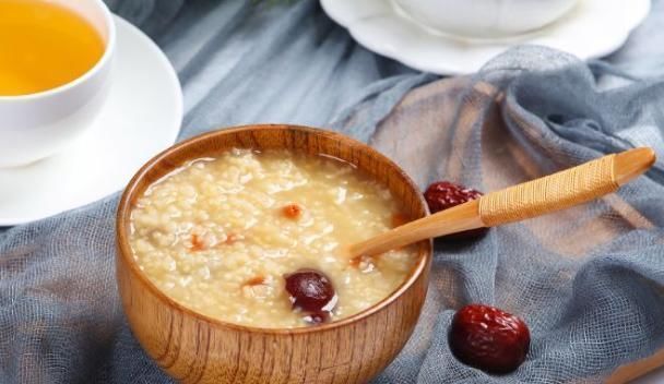 养生|多喝水、多走路,你以为是养生专家其实是在“折寿”