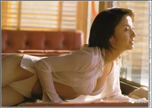 小姐姐|小时候光顾着看奥特曼,错过了多少火辣身材的日本小姐姐…