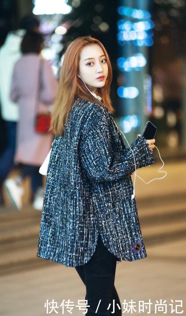 粗花呢|初冬时节适合穿紧身牛仔裤, 搭配粗花呢外套, 时髦洋气又显瘦