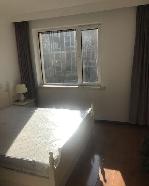 新房|100㎡的新房，现代简约风格简直太美了，尤其是卧室里的榻榻米