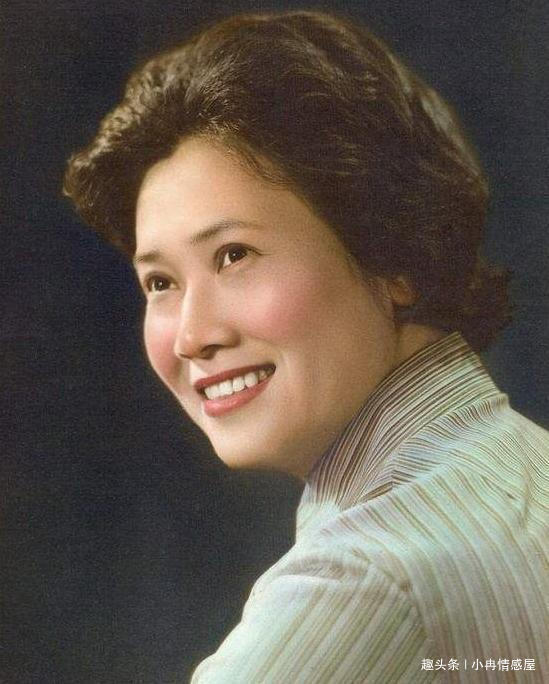 离世#2008年，因1万块朱逢博丈夫离世，骨灰放卧室，饭菜先给他