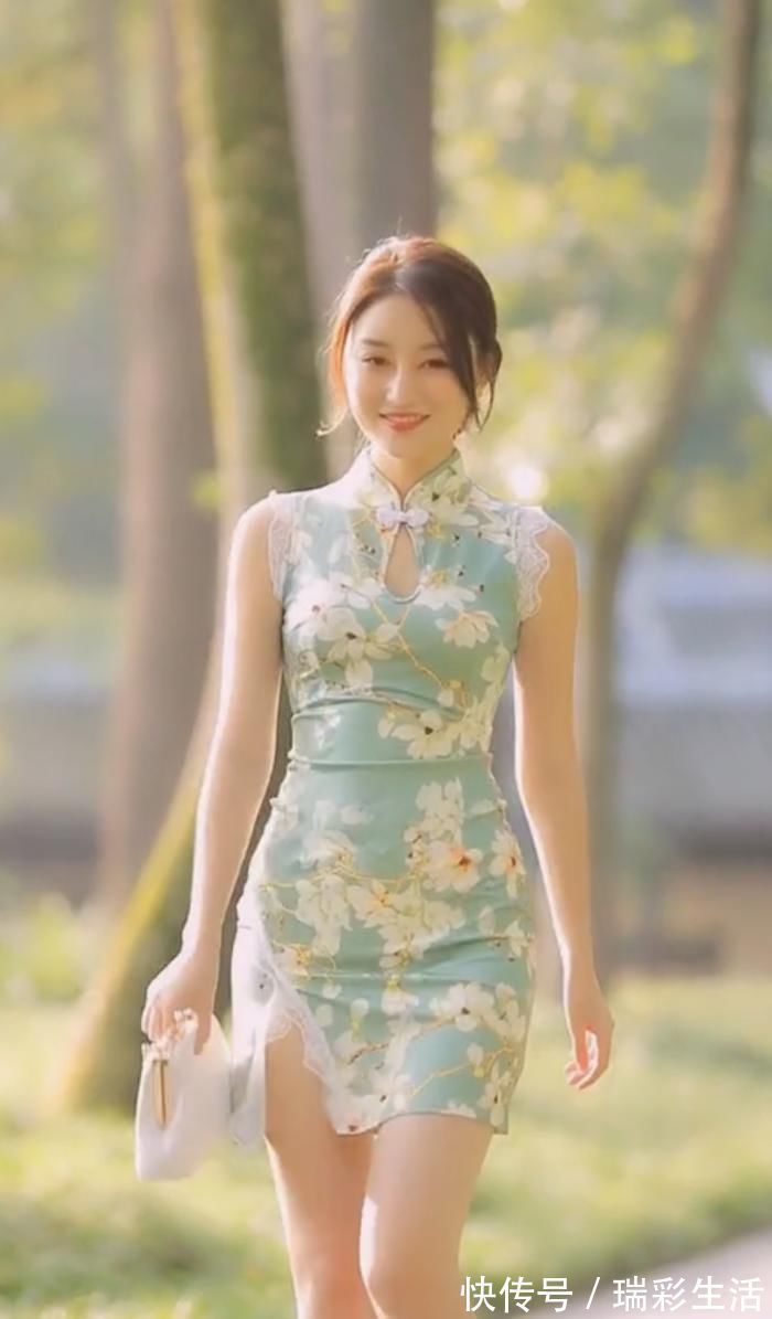 小姐姐|旗袍小姐姐,丹凤眼,细柳腰,美得可以做壁纸