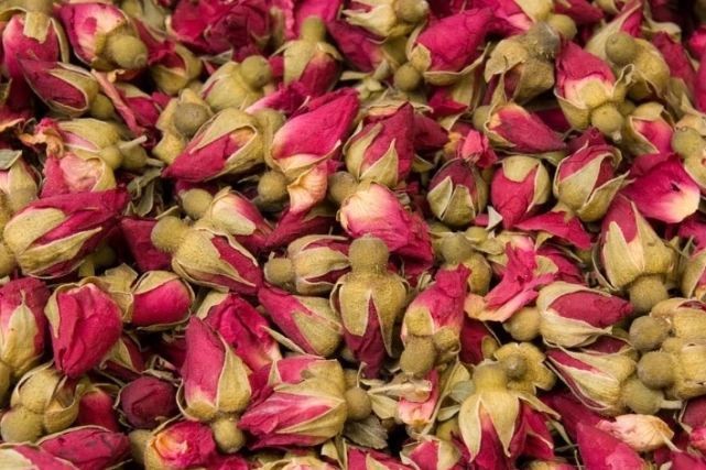 滋养|女人别总想着“省钱”,多吃4种“雌激素”食物,滋养卵巢抗衰老