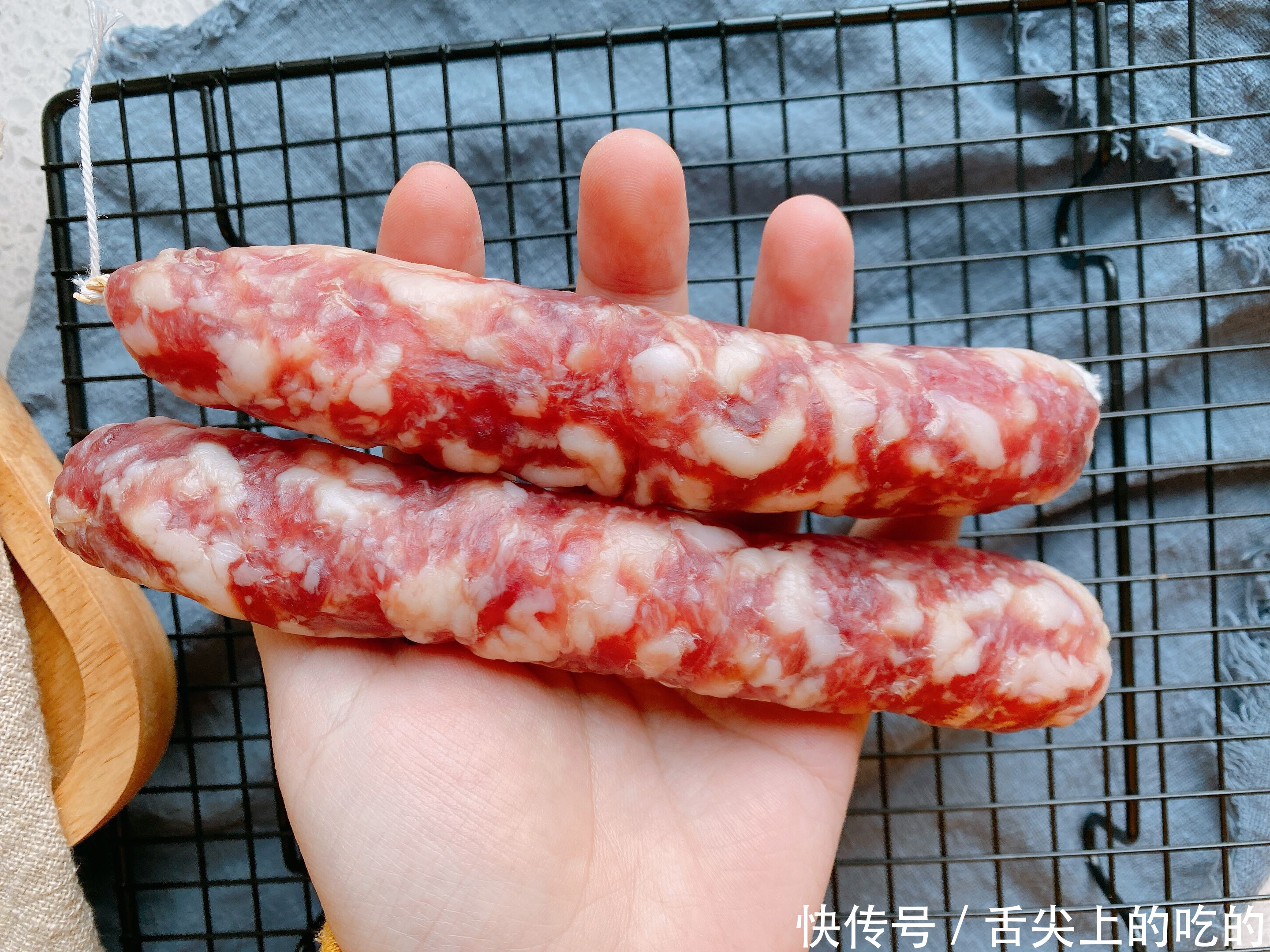 做法|要灌香肠的收藏,几十年的配方,做法配方详细讲解,香肠鲜香入味