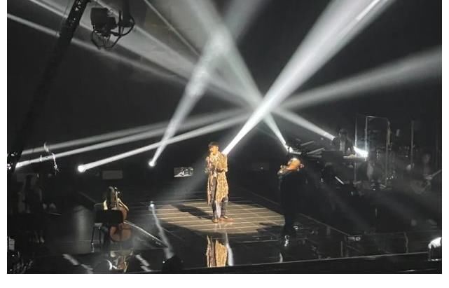 新加坡首次取消安全距离,孙燕姿、林俊杰都在现场!KTV快要回来啦?!