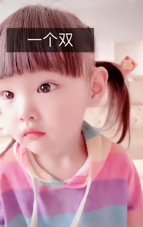 女儿|三胞胎女儿一模一样,爸爸傻傻分不清,于是想出来个妙招,太机智