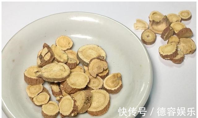 黄芪泡水|黄芪和它是“黄金搭档”,一起泡水喝,血管通畅,给肝肾洗个澡