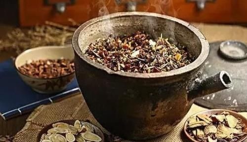 甘草|4种中药不建议长期服用，经常服用中药的人，建议早了解一下