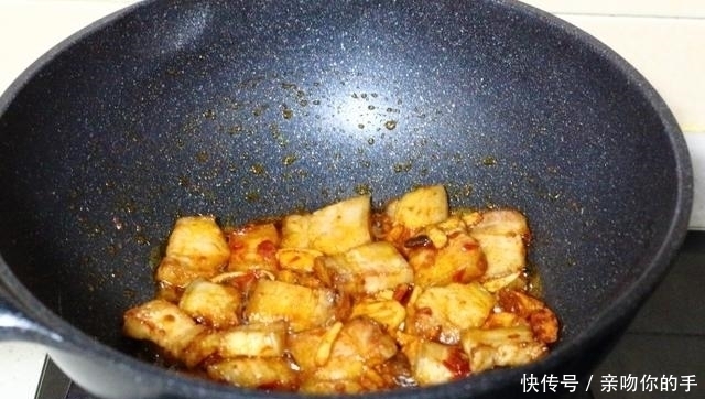 家常菜|一家三口的晚餐，都是家常菜，一顿成本不到30元，吃得特舒心