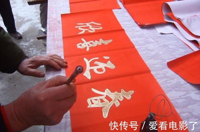 王员外!才女出上联天子出头为我夫,秀才脱口而出对下联,牵手成功!