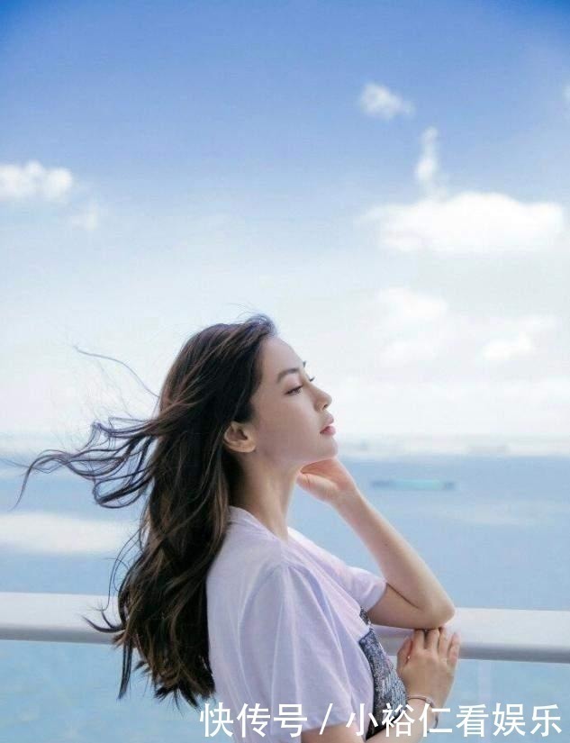 刘海|丸子头已经不流行了,今年这5种“发型”是真火,简单大方显脸小