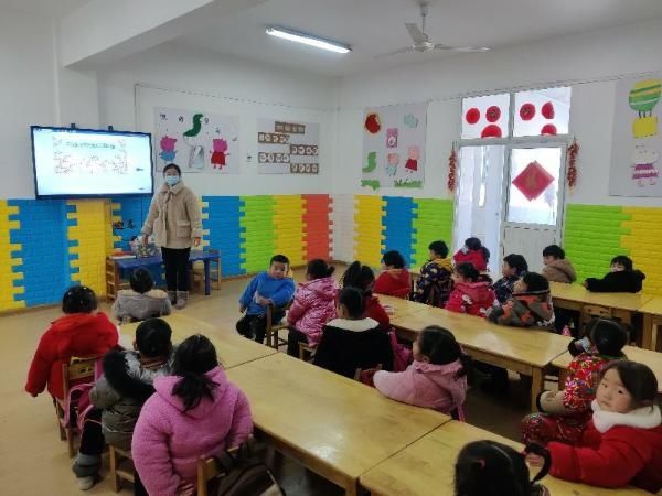 濉溪县韩村中心幼儿园开展抗击疫情安全教育