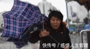 洗漱包 建议大伙出门旅游别再大小包了,现在流行这样做,轻松又高级!