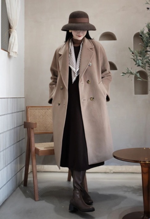 裙装 适合成熟女性的大衣穿搭示范,雅致减龄,看起来简单且体面