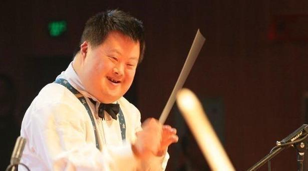 舟舟|他天生“痴呆”却有特殊天赋,被称为“天才指挥家”,后来怎样了