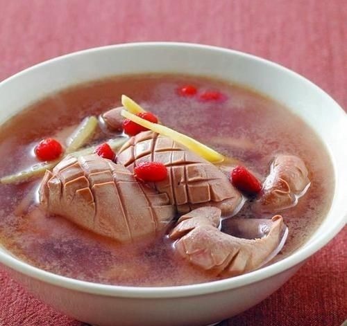 奶汤|宝妈产后因下奶困难住院,产科医生:想娃吃饱就坚持“四不”原则