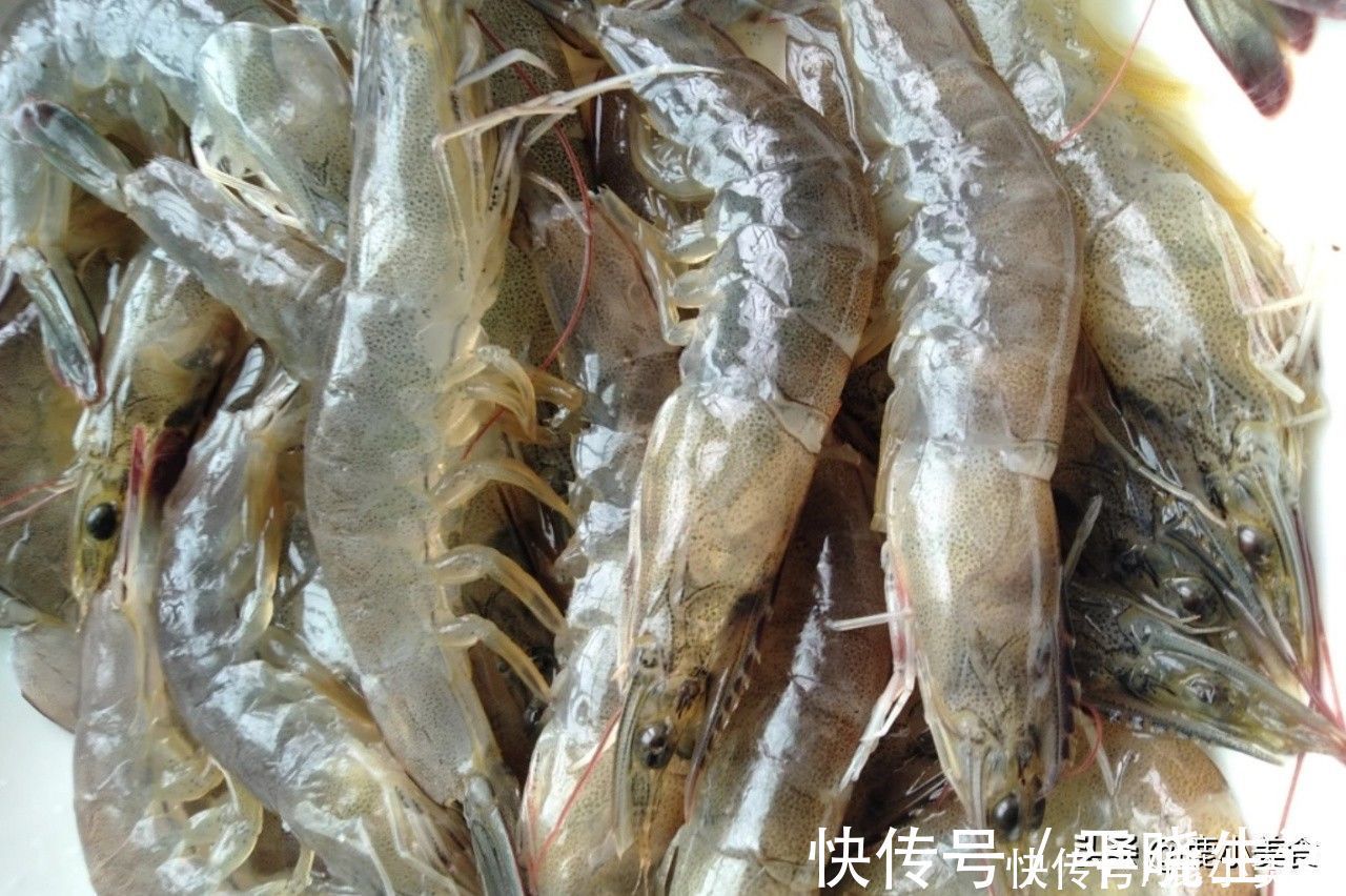 大虾|白灼虾该煮多久?冷水煮还是沸水煮?教你技巧,虾肉弹嫩爽口无腥