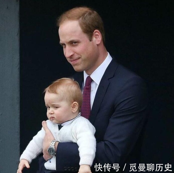 妈妈|有靠谱妈妈就是爽!乔治小时候很难带,爱兔耳袋狸,啃车贴不放手