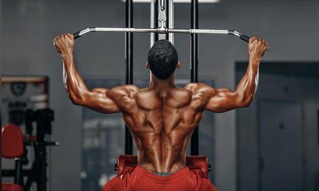 绳索|男生健身先练胸肌，不显强壮反倒影响了体态你应该先练这个部位