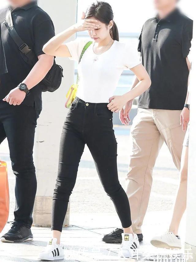 百搭又时髦的牛仔裤,该怎么选,才能穿得好看