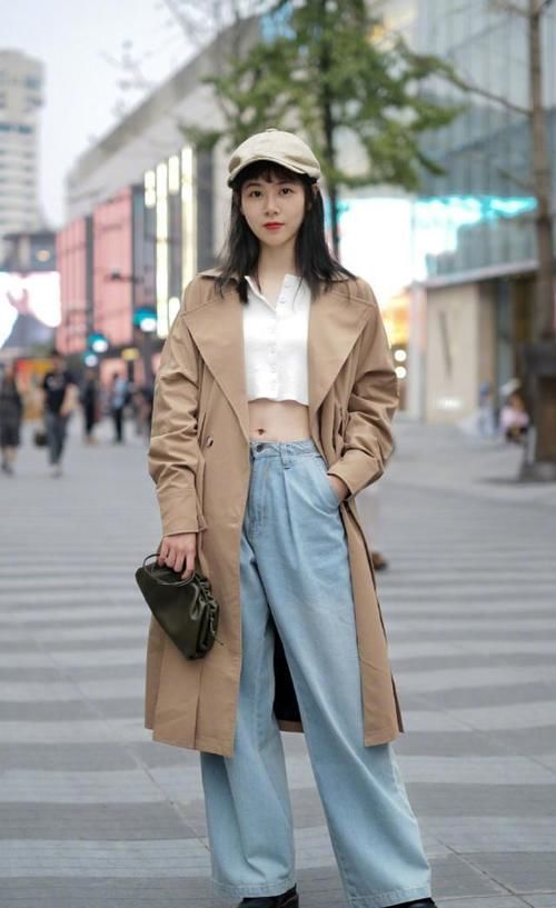 搭配|时尚女孩穿风衣，搭配裤装潇洒帅气，轻松穿出妩媚动人的感觉