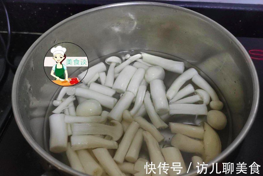 实惠|入秋后,这两样素菜一起炒,不放肉也很鲜甜,营养实惠,儿子爱吃