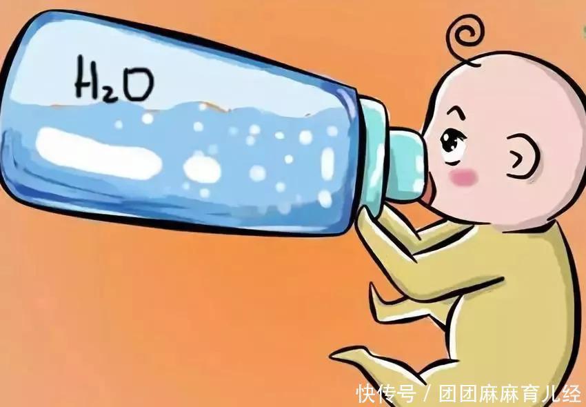 营养物质|新生儿宝宝是否需要喝水,这4点你知道吗?别弄错