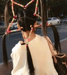 |搞笑段子:再坚强的男人也有累趴的时候!面对困难撸起袖子就干!