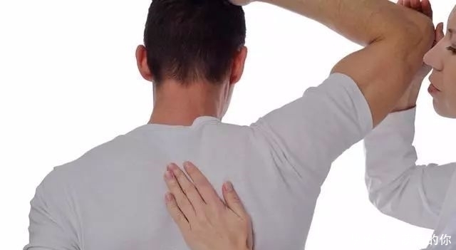 锻炼|拜拜,肩周炎!用一条毛巾来锻炼,不花钱效果还不错,试试吧!