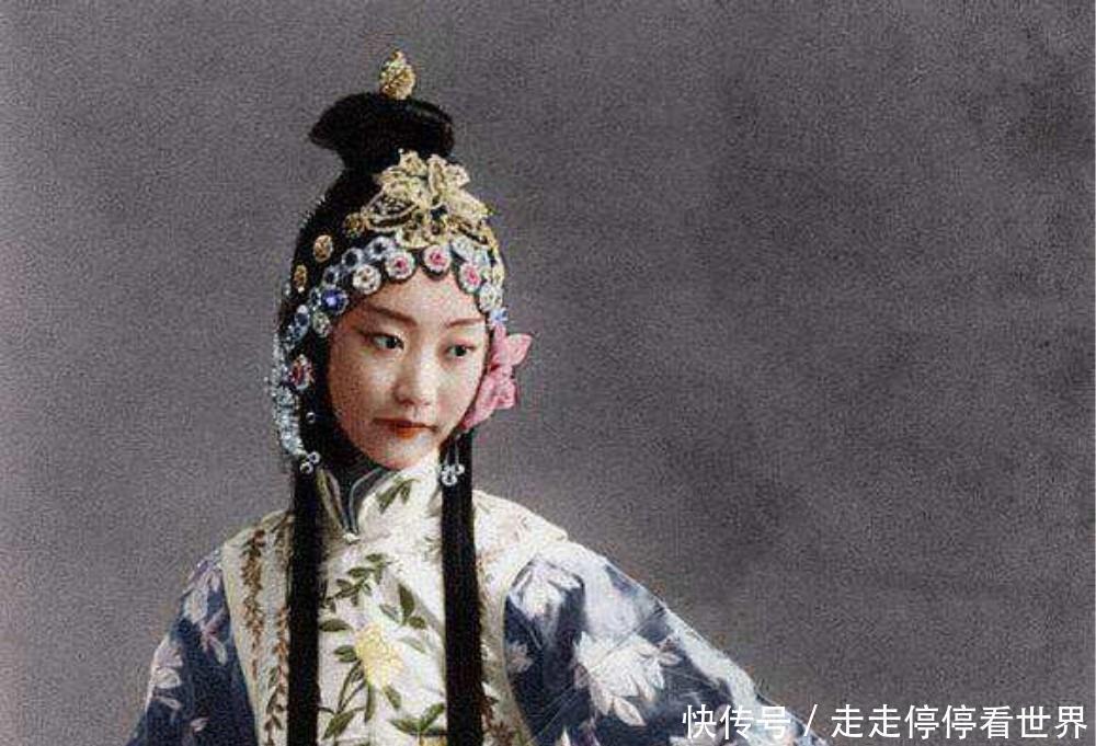 开国皇帝|晚年的溥仪为什么拒绝清朝最美格格，而选择一个二婚护士一起