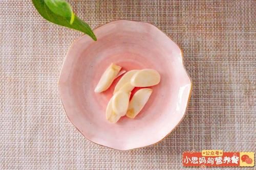  5块钱一大袋，一锅搞定太简单！补钙补气血，吃过的都说好！