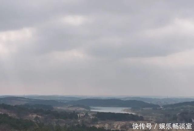故乡山，家乡情