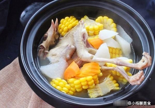 滋补|一鸽胜九鸡，鸽子汤这样炖才最滋补，汤鲜味美，营养还翻倍，特香