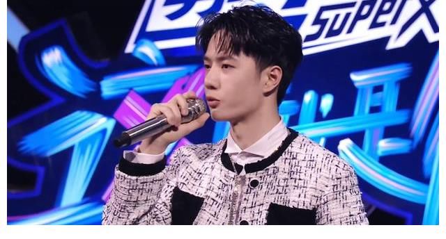 《这就是街舞4》总决赛之夜，布布打封闭上场，丛林造型致敬黑豹