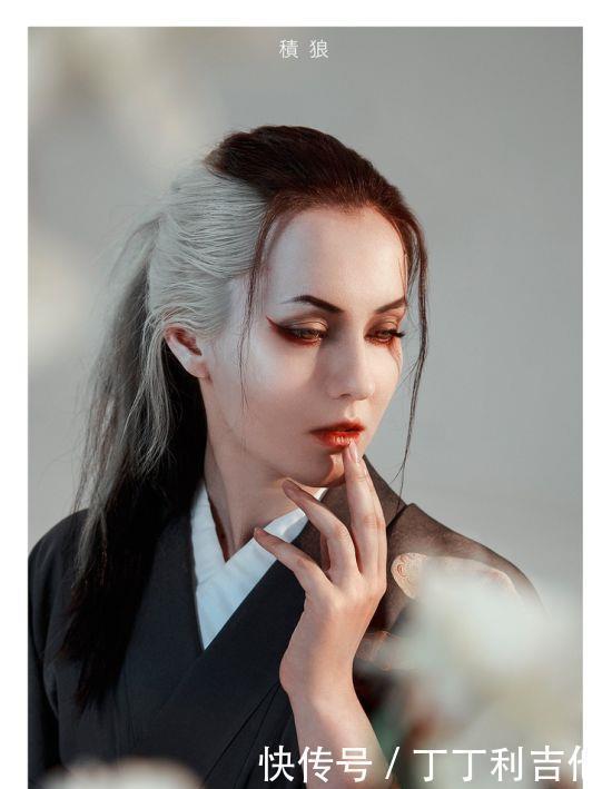 受苦|俄妹COS性转《只狼》主角 和服版女狼的受苦之旅!