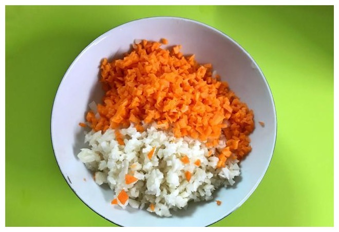 孩子最馋饺子这做法，焦香松脆，鲜嫩多汁，一口一个好过瘾