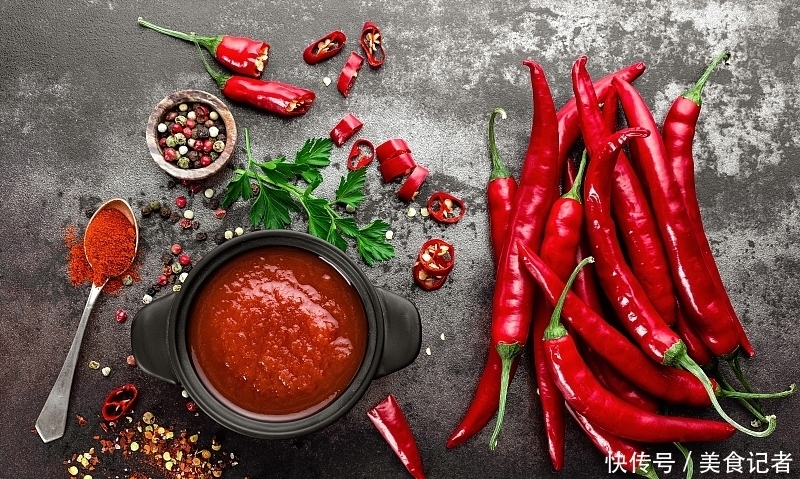 胃不好的人，5種食物最好管住嘴，減輕胃部負擔，身體更健康