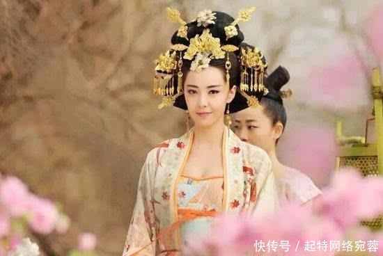 不料|她14岁当皇后怀上龙种,吃醋耍起小脾气,不料被皇上当场踢死