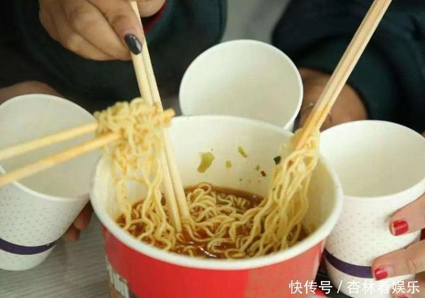 我国|在老外眼中,4种食物在中国都很贵,来到我国后,被疯狂打脸!